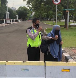 Kronologi Wanita Berpistol Yang Coba Terobos Istana Negara