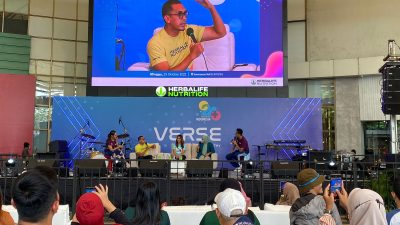 Peringati Hari Jadi ke-24 di SMS Tangerang, Herbalife Tawarkan Milenial Peluang Usaha
