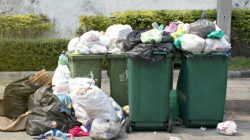 Pelaku Usaha di Tangsel Dilarang Pakai Kantong Plastik, Ini Sanksinya