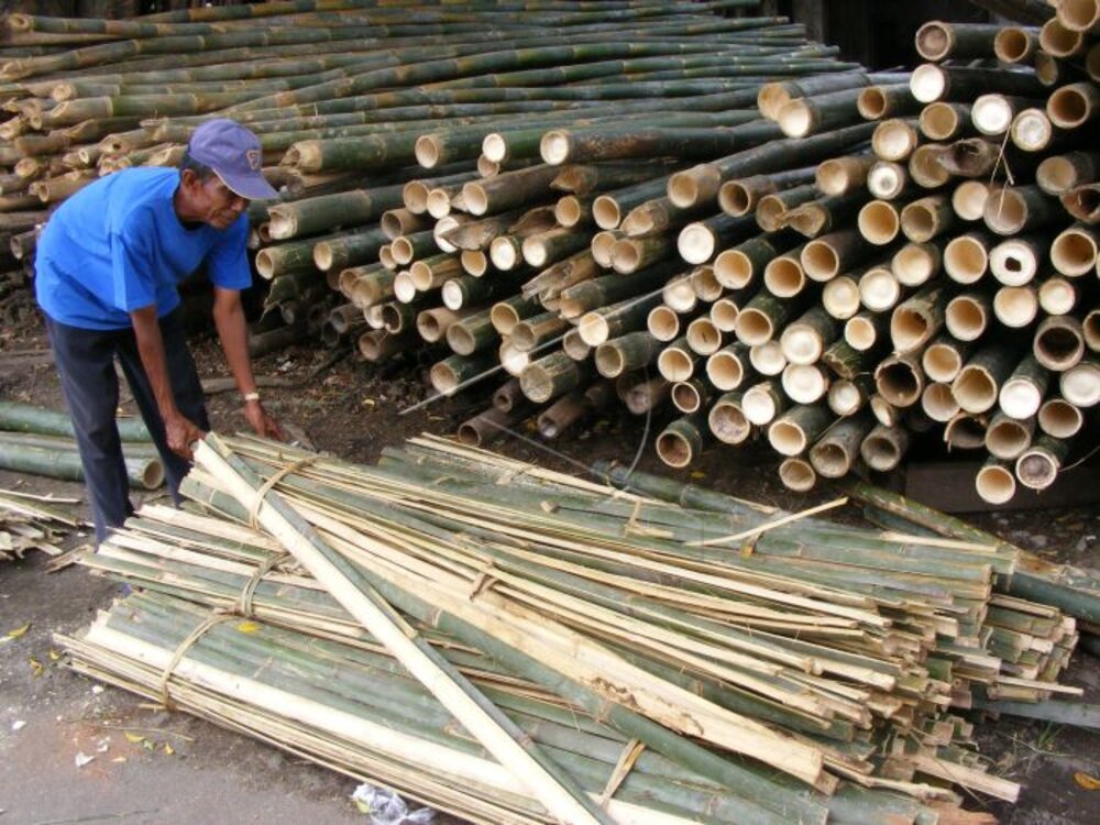 Ketika Bambu Menjadi Alat Menciptakan Pemimpin dan Kerja Tim