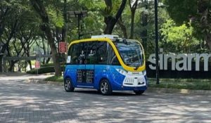 Wah, Ternyata Ada Angkot Tanpa Sopir di BSD City Tangerang