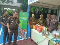 Kejari Kota Tangerang Ikut Tekan Laju Inflasi dengan Bazar Sembako Murah