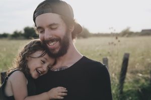 5 Hadiah Terbaik untuk Ayah di Hari Ayah Nasional