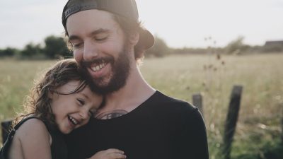 5 Hadiah Terbaik untuk Ayah di Hari Ayah Nasional
