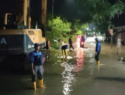 Dinsos Kota Tangerang Salurkan 300 Nasi Bungkus untuk Korban Banjir