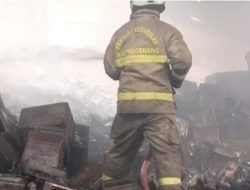 Diduga Korsleting Listrik, Pergudangan Pantai Indah Dadap Kabupaten Tangerang Kebakaran