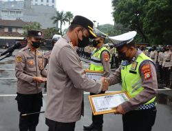 Gagalkan Warga Bunuh Diri, Polantas Polres Metro Tangerang Diganjar Penghargaan