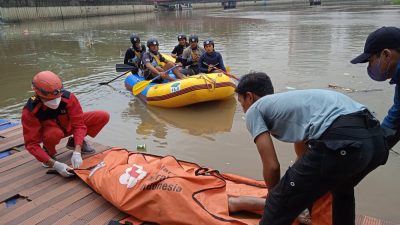 Geger Temuan Mayat Lelaki Mengambang di Sungai Cisadane Tangerang