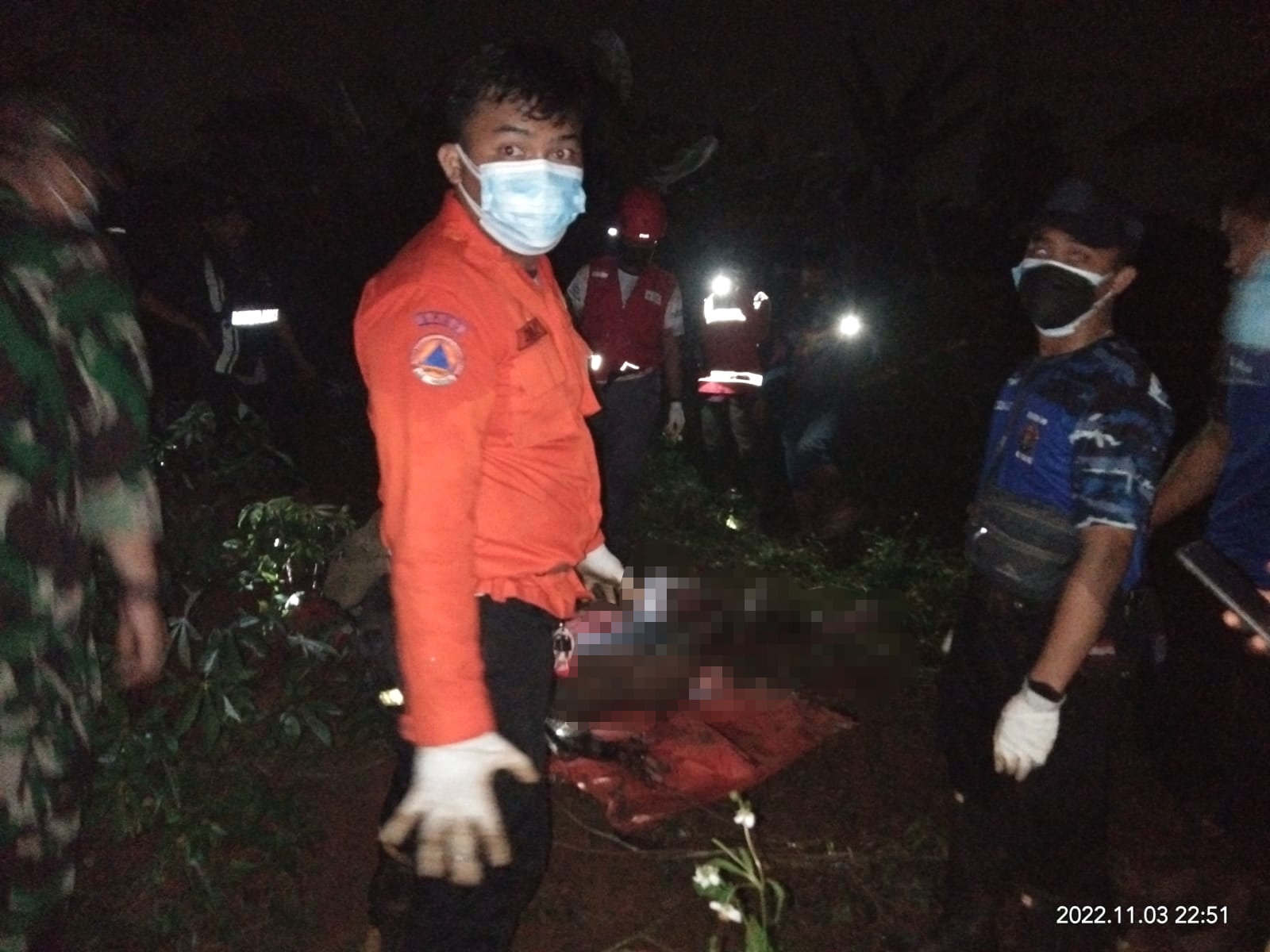 Jasad Pria Membusuk Tanpa Busana Ditemukan di Dalam Sumur Curug Tangerang