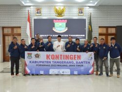 Lepas Kontingen PWI Tangerang Ikut Porwanas 2022