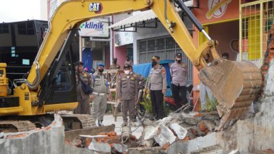 Mau Ada Flyover Cisauk, 50 Bangunan Usaha Dibongkar
