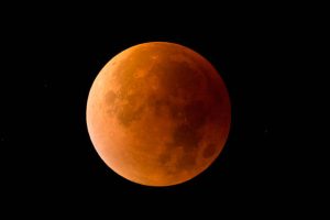 Mitos-mitos Terjadinya Gerhana Bulan di Indonesia