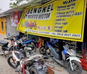 Cara Penanganan dan Perawatannya yang Motor Terkena Banjir