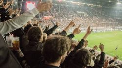 Nonton Piala Dunia 2022 di Qatar Dilarang Bermesraan dan Pakai Busana Terbuka