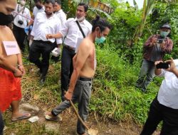 Rekonstruksi Pembunuhan Sopir Angkot di Tangerang, Pelaku Tusuk Korban 6 Kali