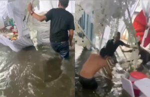 Waduh Tenda Pernikahan Diterjang Banjir di Jatiuwung Tangerang