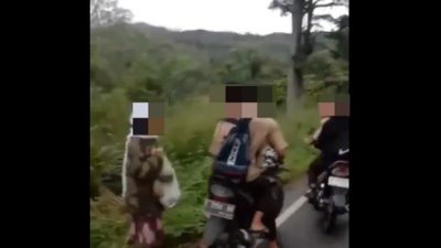 Kronologi Video Viral Pelajar yang Tendang Nenek-nenek Sampai Jatuh