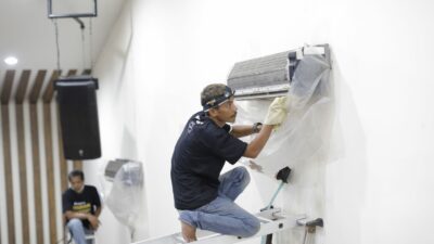 Wuih, Daikin Beri Layanan Cuci AC Gratis Bagi Rumah Ibadah di Tangerang