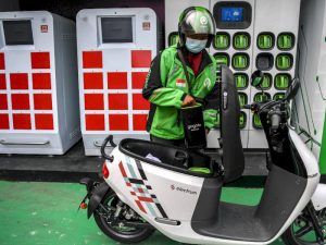 Driver Ojol di Tangsel Keluhkan Biaya Sewa Motor Listrik yang Mahal