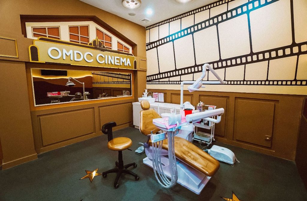 Keren, Klinik Gigi di Bintaro Tangsel Ini Ada Bioskopnya