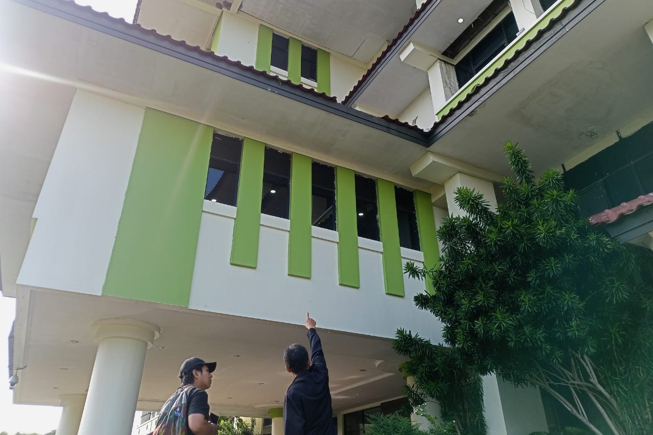 Lagi Ngecat Gedung Setda Kabupaten Tangerang, Kuli Proyek Tewas Terjatuh