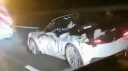 Mengerikan, Mobil Ini Dikemudikan Sopir Tanpa Kepala