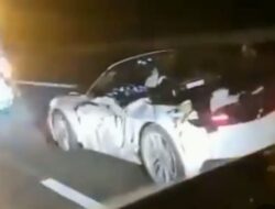 Viral Video Mobil yang Dikemudikan Sopir Tanpa Kepala