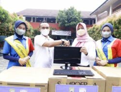 Indomaret Salurkan 7 Komputer ke SD di Kota Tangerang
