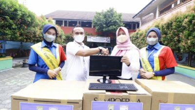 Peduli Pendidikan, Indomaret Salurkan 7 Komputer ke SD di Kota Tangerang