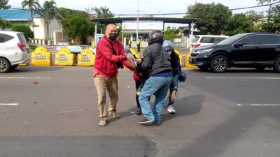 Pemotor Wanita Luka-luka Jadi Korban Tabrak Lari Truk di Cikokol Tangerang