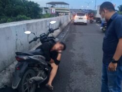 Saking Mabuknya, Pria Ini Tidur di Flyover Cibodas Tangerang