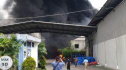 Pabrik Kemasan di Curug Tangerang Terbakar Hebat