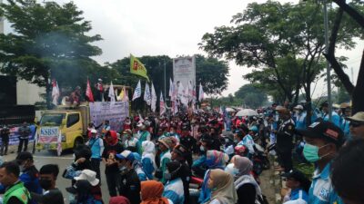 Strategi Jokowi Keluarkan Perppu Cipta Kerja, Jalan Terbaik atau Jalan Berlubang?