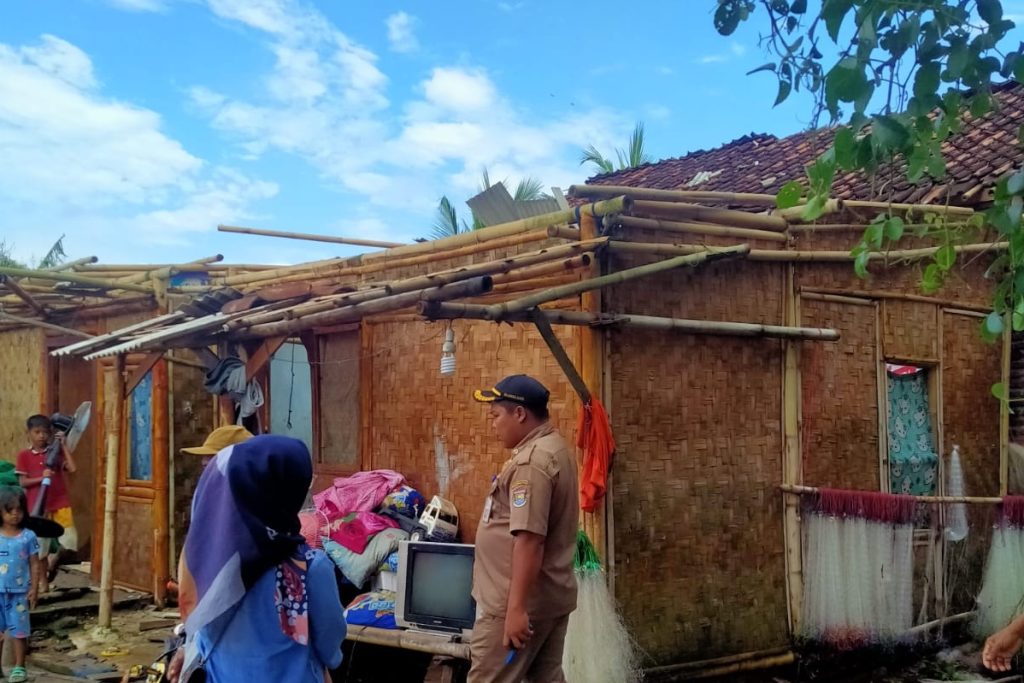 69 Rumah Warga di 2 Kecamatan Kabupaten Tangerang Rusak Diterjang Puting Beliung