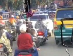 Bikin Macet, Warganet Usul Akses Jalan Situ Cipondoh Diperlebar