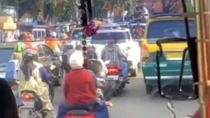 Bikin Macet, Warganet Usul Akses Jalan Situ Cipondoh Diperlebar