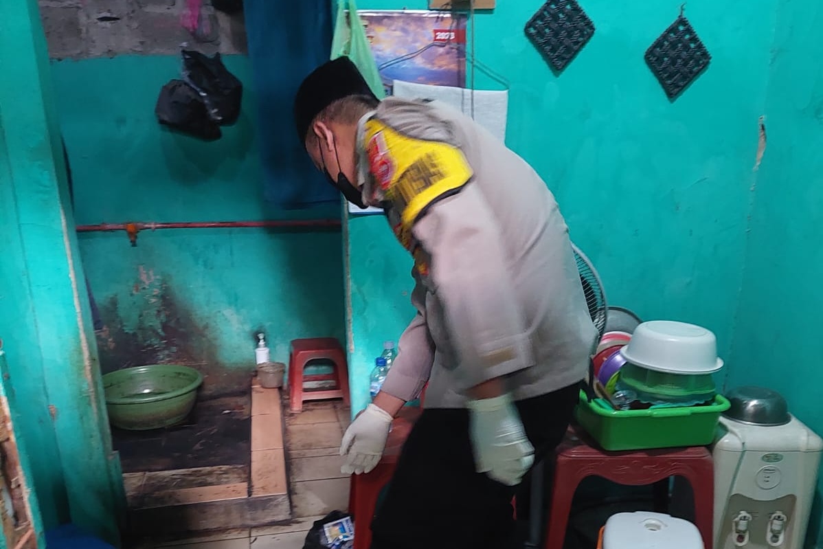 Pria Paruh Baya Ditemukan Tewas dengan Ceceran Darah di Kontrakan Rajeg Tangerang