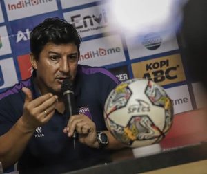 Rombak Total, Alfredo Vera Resmi Hengkang dari Persita Tangerang
