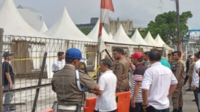 Pakai Lahan Sengketa, Taman Jajan Pasar Lama Tangerang Disegel Satpol PP