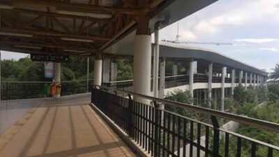 Bikin Capek, Warganet Sebut Skywalk Stasiun Cisauk Terlalu Panjang