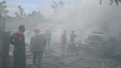 Lapak Limbah Plastik di Cikupa Tangerang Terbakar, 2 Unit Mini Bus Ludes