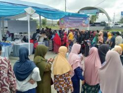 Ribuan Warga Solear Tangerang Serbu Bazar Sembako Murah