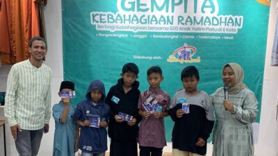 Ria Busana Ajak Anak Yatim Bebas Belanja Baju Lebaran di Mauk Tangerang