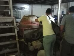 Komplotan Maling Curi Mesin Molen Semen di Periuk Tangerang Terekam CCTV