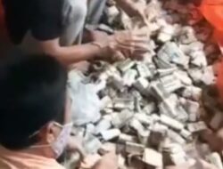Viral Kakek Koleksi Uang Jadul Berkarung-karung di Serang Banten