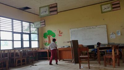Gedung SDN di Jambe Tangerang Memprihatinkan, Plafon Kelas Ambrol hingga Ruang Guru Bocor