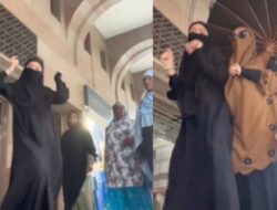 Viral, Wanita Bercadar Joget TikTok di Tanah Suci