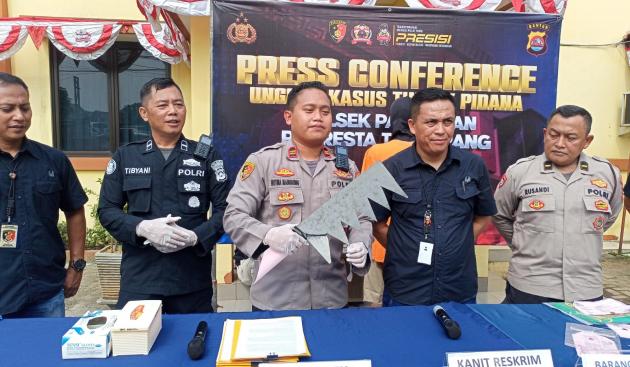 Perampas hp pakai golok sisir akhirnya ditangkap polsek panongan tangerang