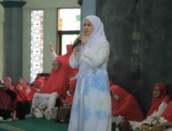 Ratusan Ibu-ibu Belajar Parenting dalam Festival Al-Azhom 2023 Kota Tangerang