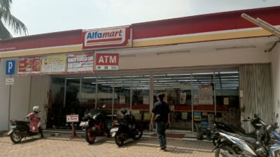 Perampok Bersenjata Gasak Rokok di Minimarket Tigaraksa Tangerang